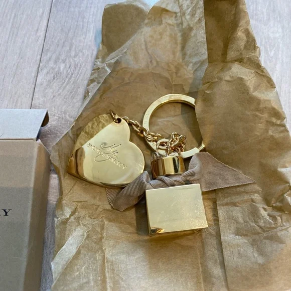 BURBERRY✨ - Picture 2 of 6